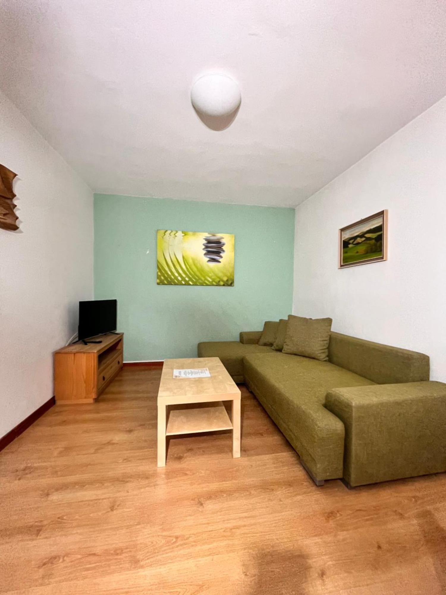 Vila Morava Hotel Lipótszentmiklós Kültér fotó