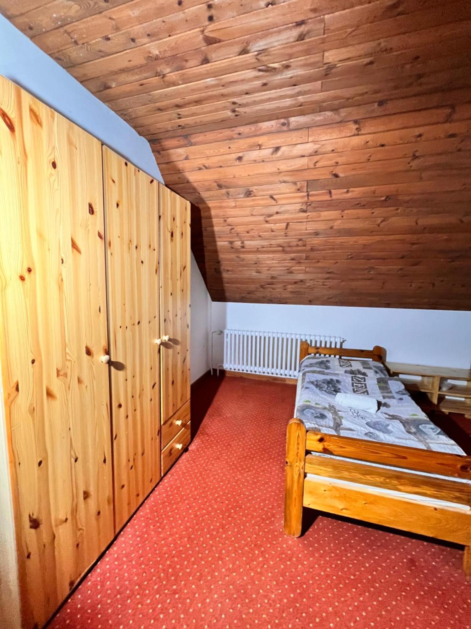 Vila Morava Hotel Lipótszentmiklós Kültér fotó