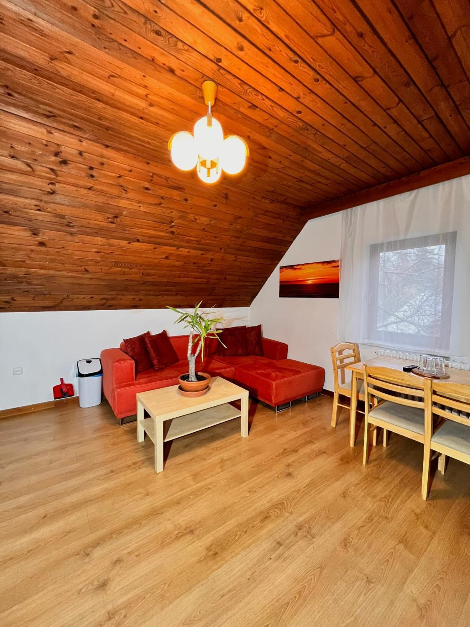 Vila Morava Hotel Lipótszentmiklós Kültér fotó