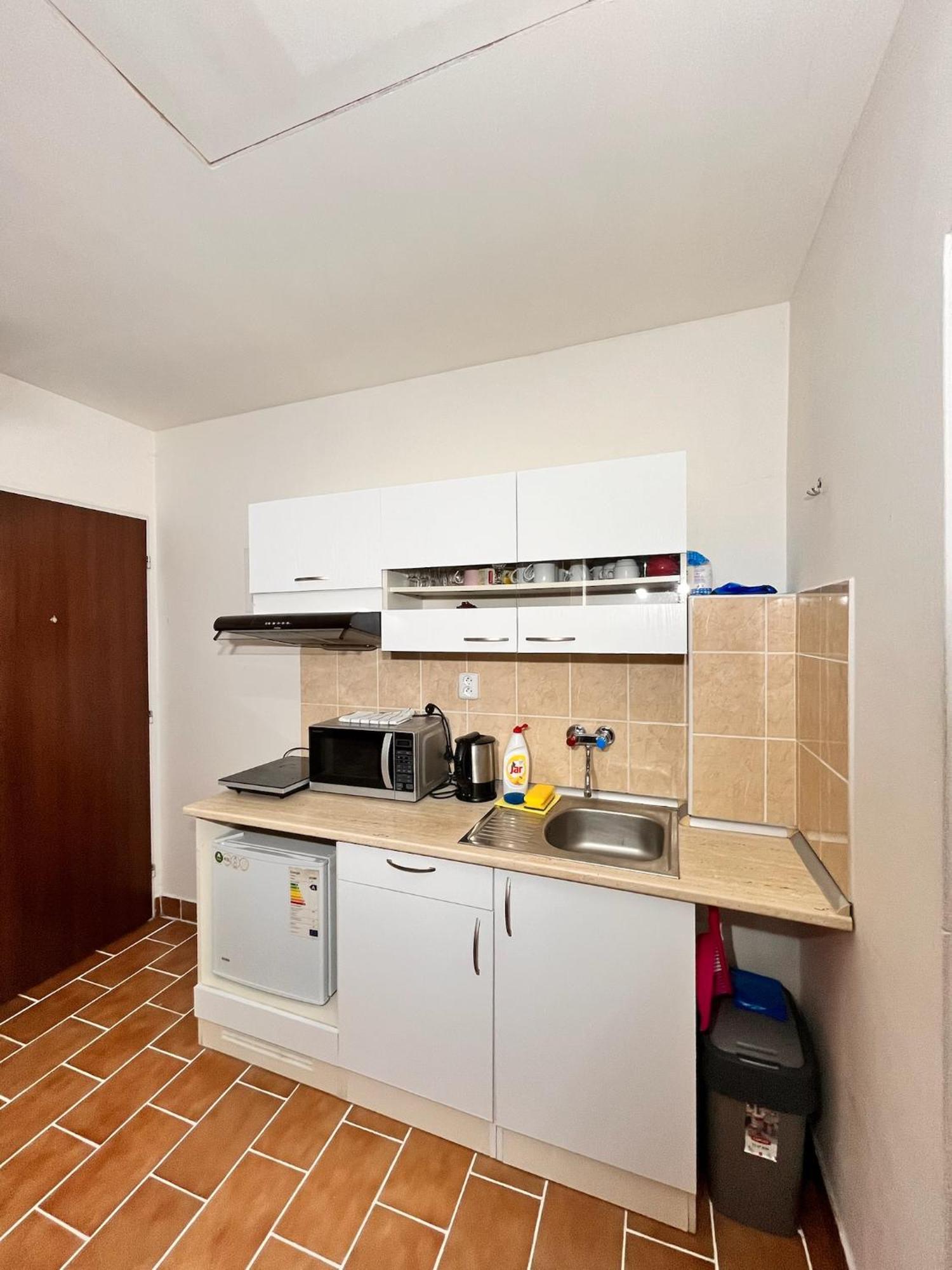 Vila Morava Hotel Lipótszentmiklós Kültér fotó