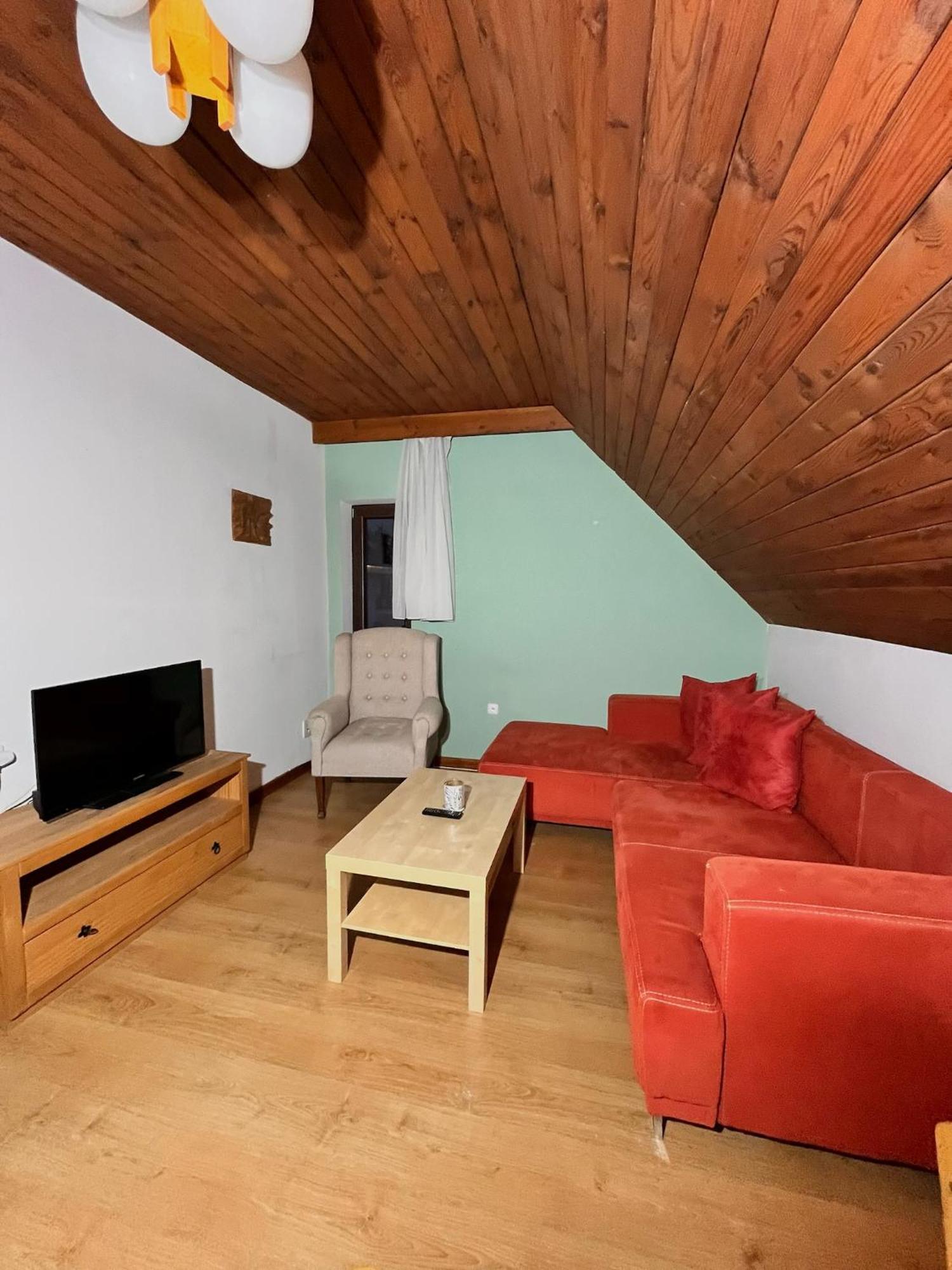 Vila Morava Hotel Lipótszentmiklós Kültér fotó
