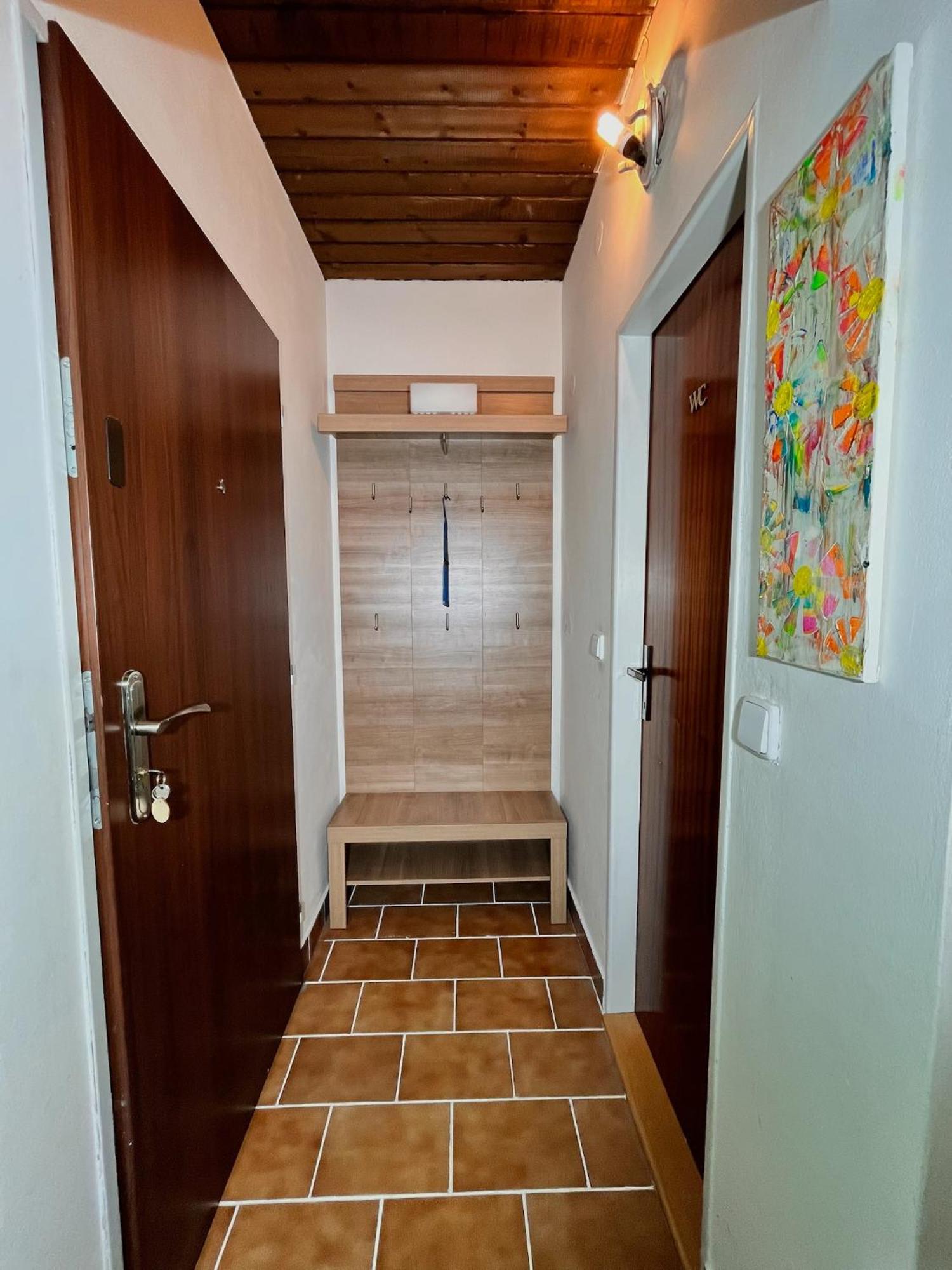 Vila Morava Hotel Lipótszentmiklós Kültér fotó