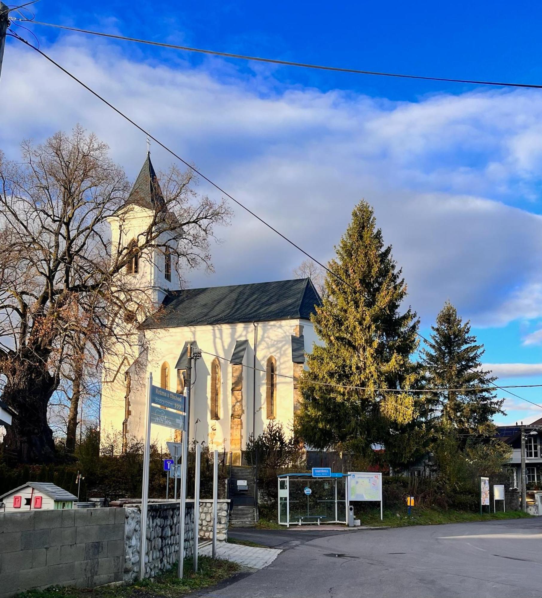 Vila Morava Hotel Lipótszentmiklós Kültér fotó